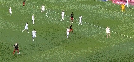 华体会品牌平台-【欧国联】莱万头筹 德布劳内反超 比利时6比1波兰